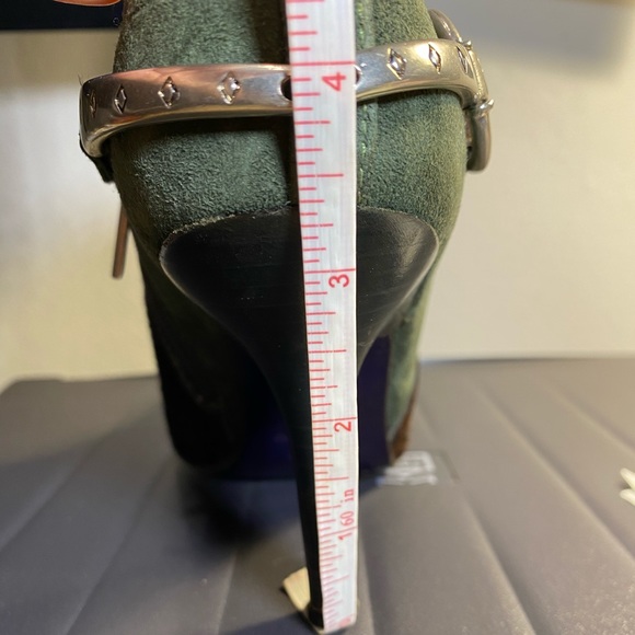 Donald J Pliner Ankle Boots - Picture 9 of 9